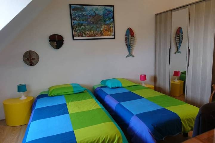 Gîte pour 4 personnes, avec piscine ainsi que balcon et jardin dans Port la Foret - 3