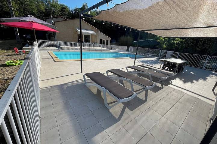 Gîte pour 12 personnes, avec jardin à Corneilla-de-Conflent