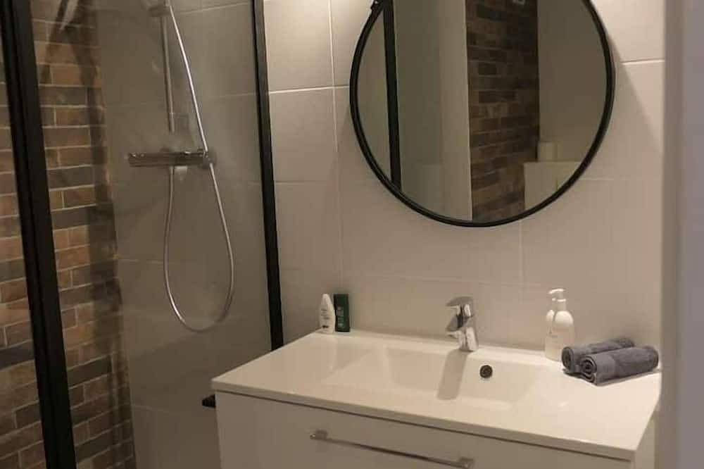 Apartamento entero, Studio 318 Industriel de 22m² + Parking Sécurisé in Carquefou, Nantes region
