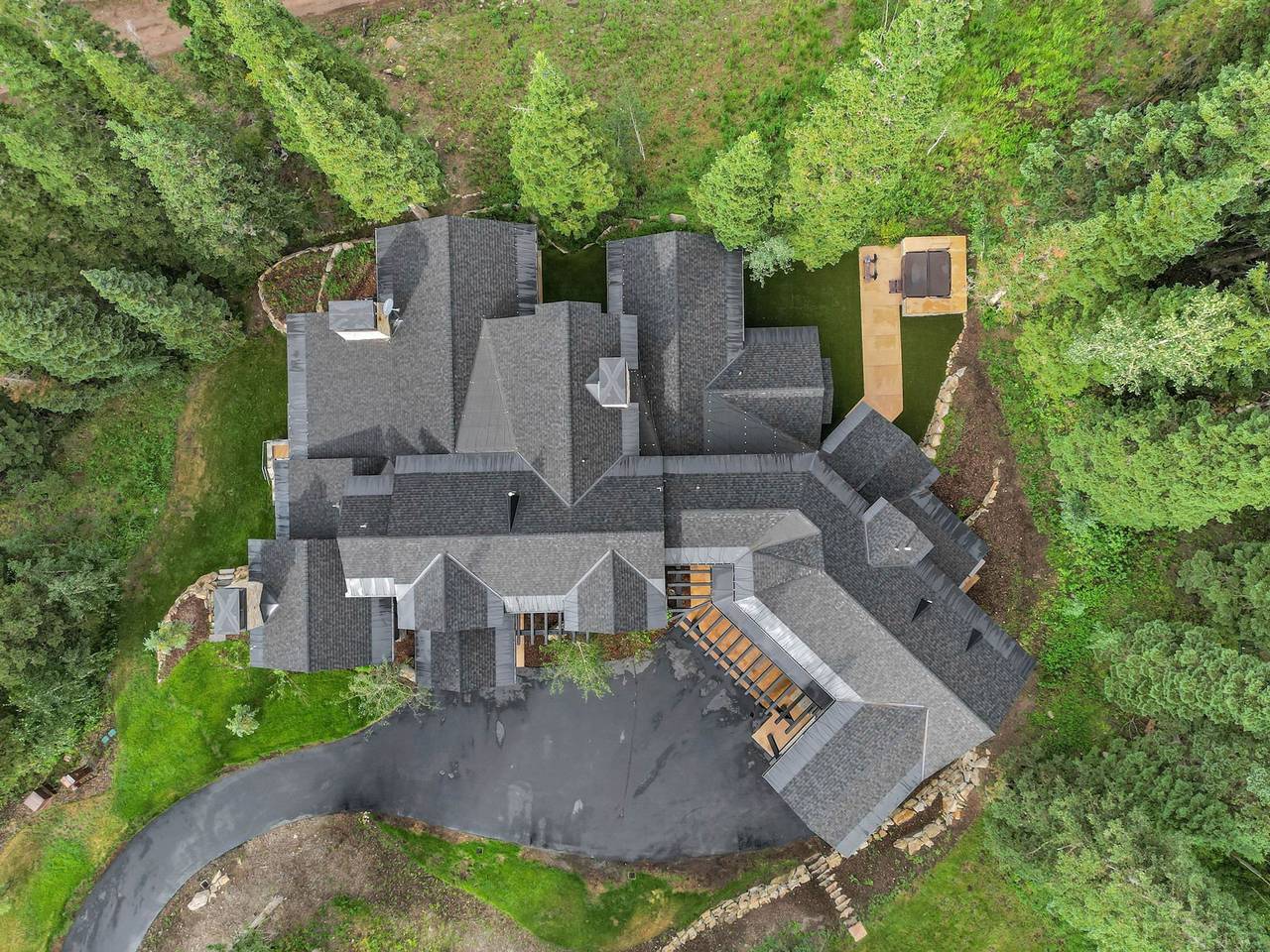 Chic Colony Ski-in/Ski Out Villa. Direct Access to Adventures at Park City Resort, Hot Tub & Gym in Uinta Wasatch Cache National Forest