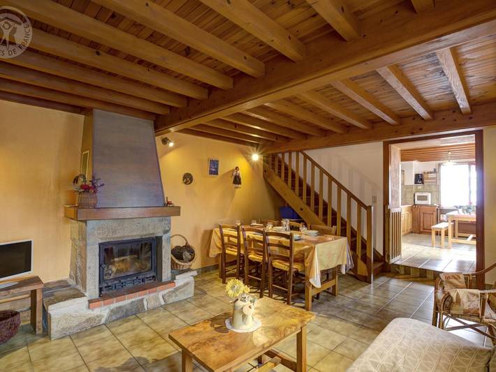 Casa con 4 habitaciones y chimenea en Saint-Bonnet-le-Courreau in Saint-Bonnet-le-Courreau, Montbrison