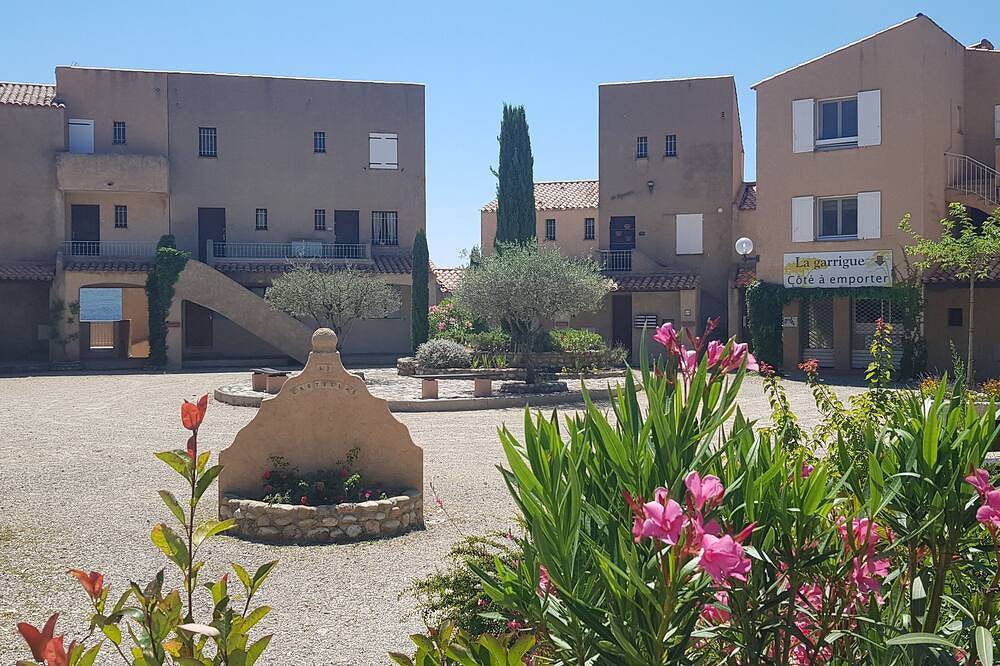 Geheel appartement, Heilige Kruis van Verdon Appart Duplex 70m2 Meerzicht Wifi Tv Sat Astra1kr Parkeren. in Sainte-Croix-du-Verdon, Regionaal natuurpark van de Verdon