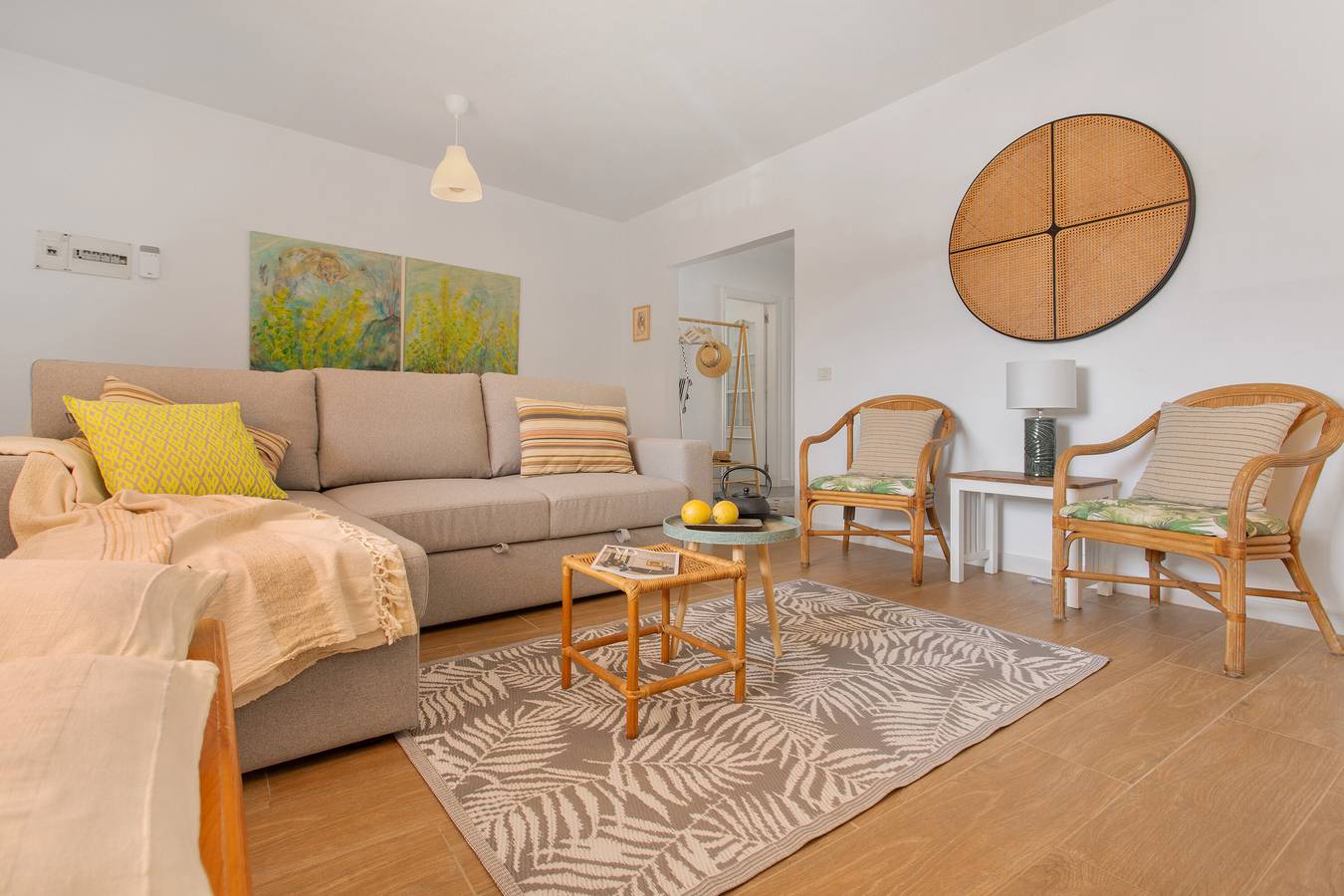 Appartement entier, Vacances 'Nomad Retreat' avec terrasse privée, jardin privé et Wi-Fi in Los Pozos, Puerto del Rosario