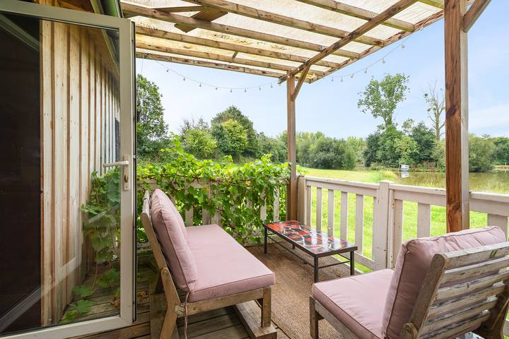 Chalet für 4 Personen, mit Sauna und Garten sowie Seeblick in Frankreich - 2