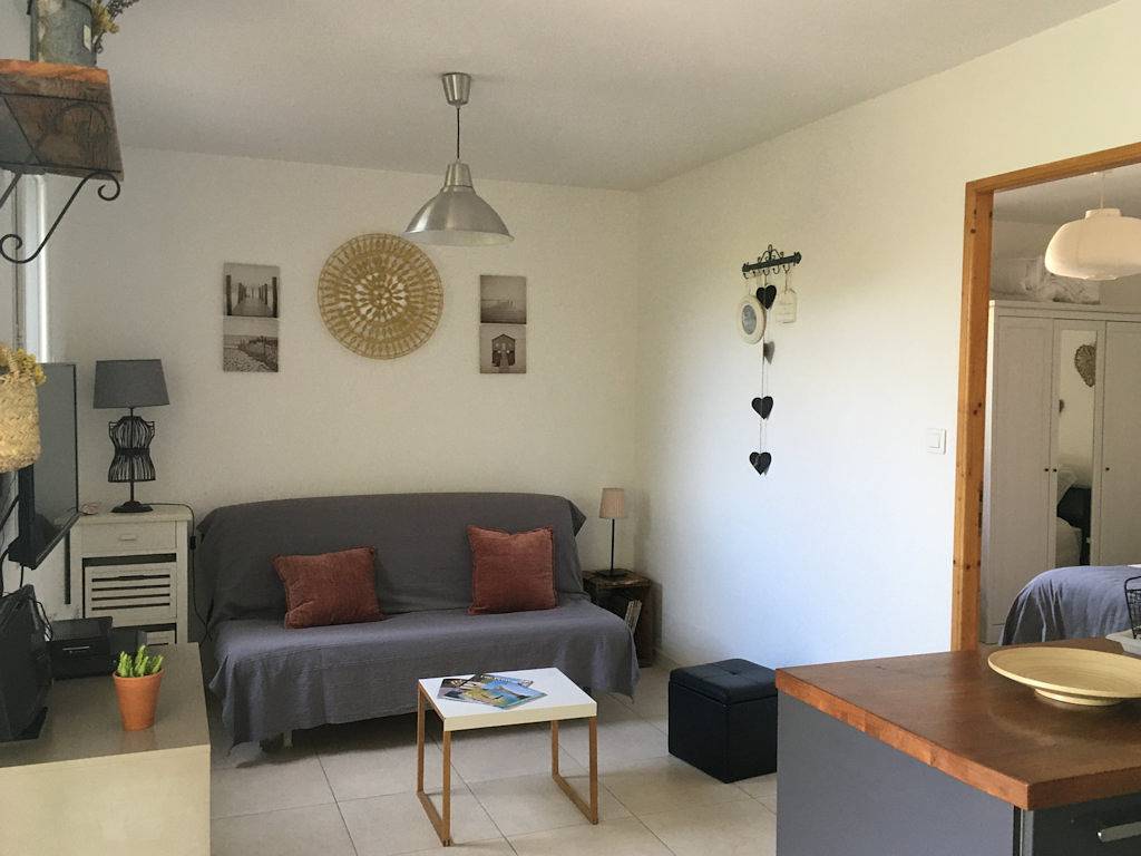 Très beau gîte en Provence Verte avec piscine, maison, jardin in Brue-Auriac, Région de Brignoles