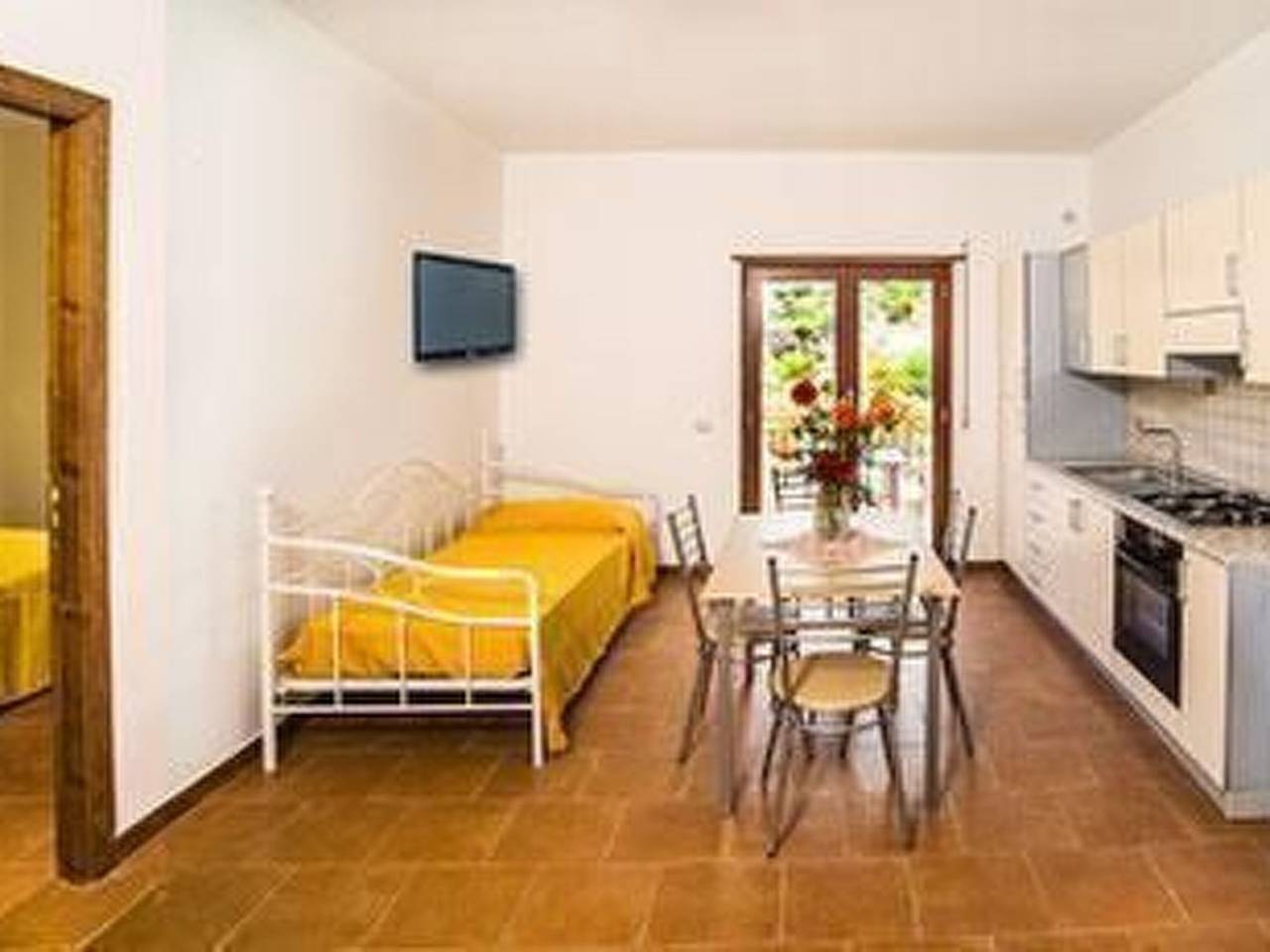 Appartement entier, In Letojanni mit Terrasse in Letojanni, Province de Messina