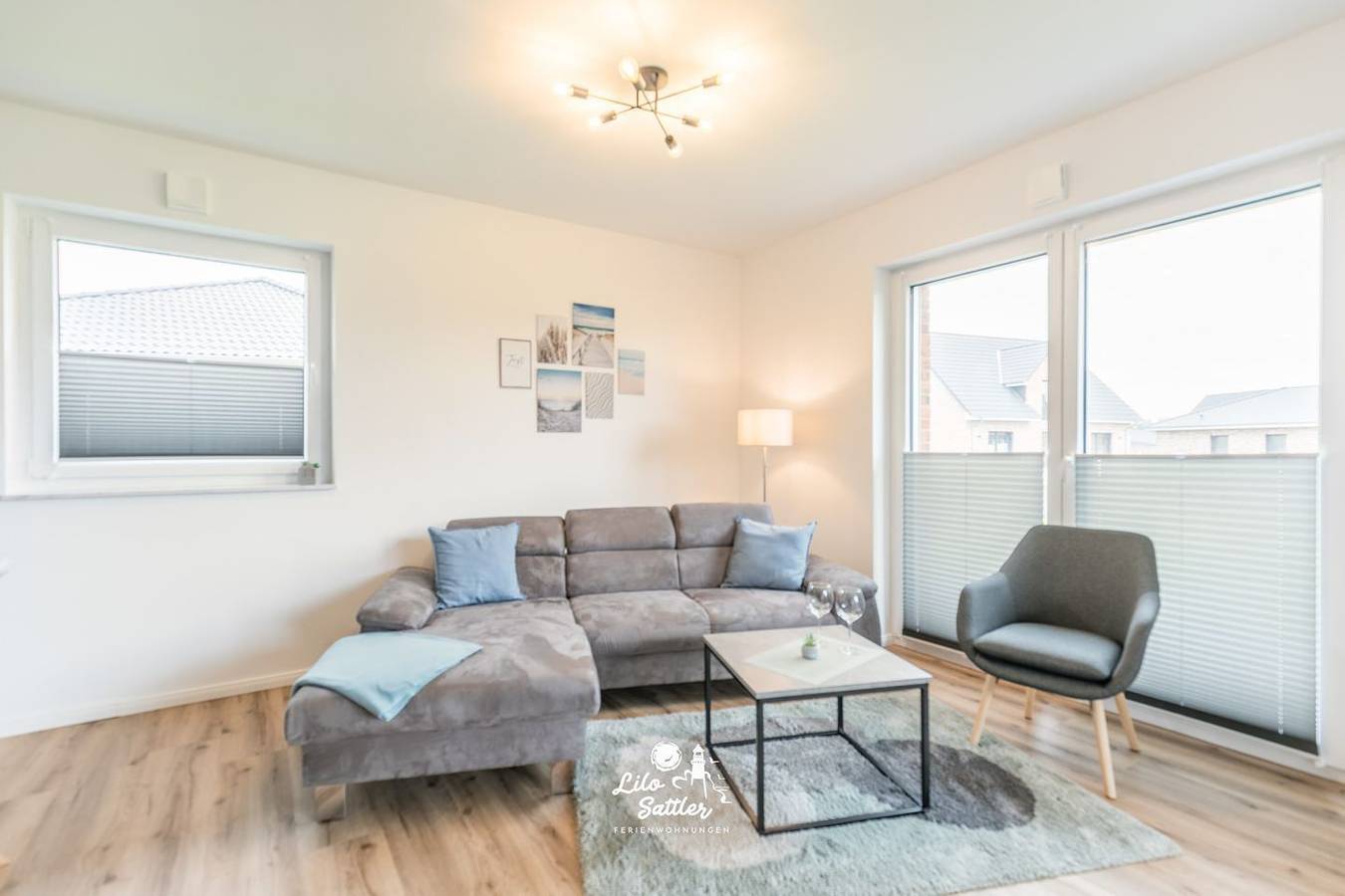 Top-Neubau Ferienhaus für 4 Personen mit Hund + Terrasse und Garten in Büsum, Dithmarschen