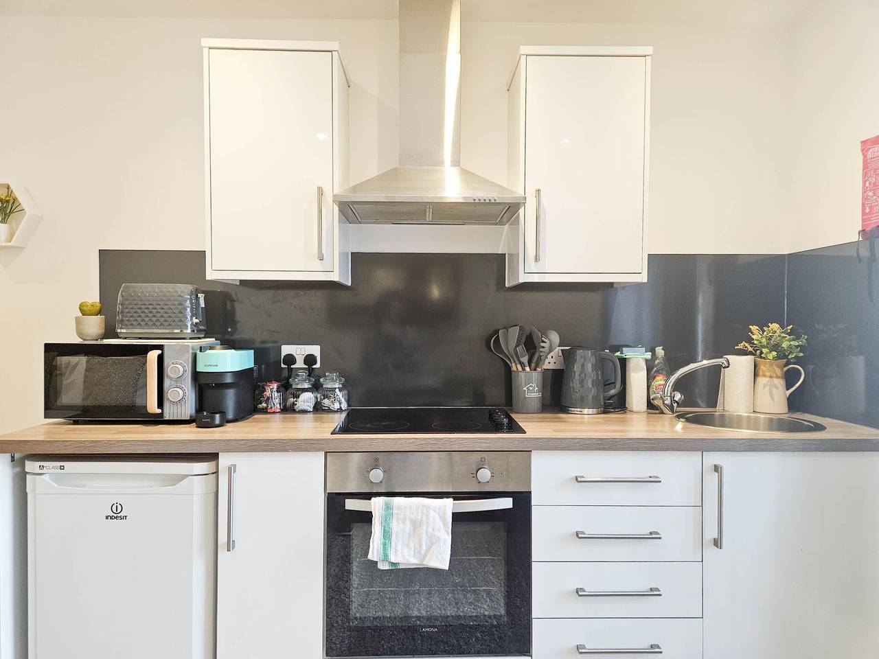 Entire apartment, Churchill Studio - 1 Bedroom Studio - Uplands in Swansea, Swansea region