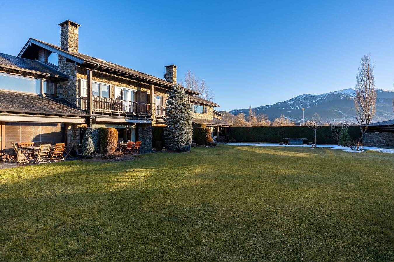 Ferienhaus "Casa Fontanals de Cerdanya" mit Bergblick, Wlan, Terrasse und Garten in Fontanals de Cerdanya, Katalanische Pyrenäen