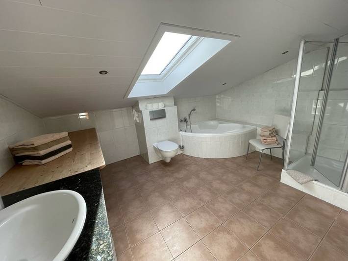 Ganze Ferienwohnung, Appartement 3 in Rohrdorf, Chiemgauer Alpen