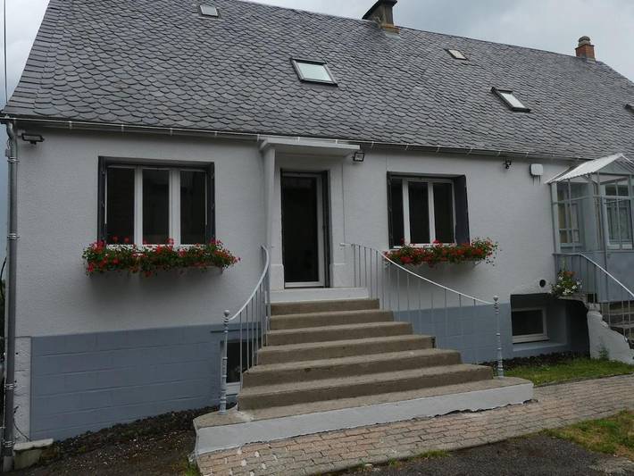 Gîte pour 6 personnes, avec jardin dans Perpezat - 2