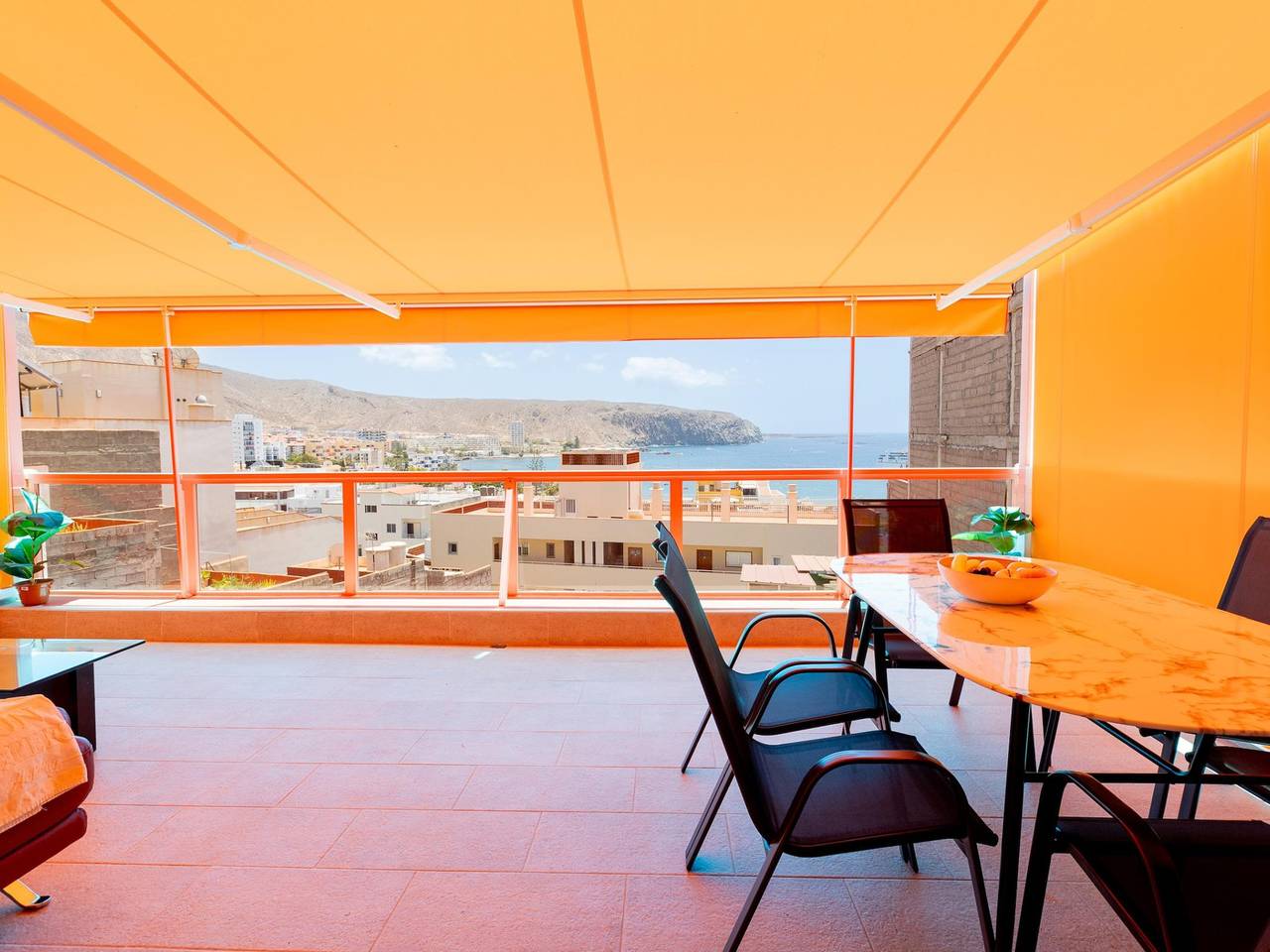 Ganze Ferienwohnung, 113 Cactus Apartment Beheizter Pool, Wifi in Los Cristianos, Arona