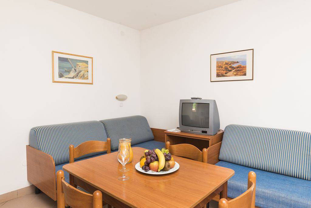 Bungalow pour 4 personnes avec piscine in Kataro, Région d'Umag