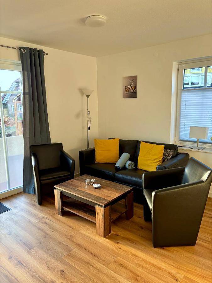 Ferienhaus für 5 Personen, mit Terrasse und Garten in Großheide