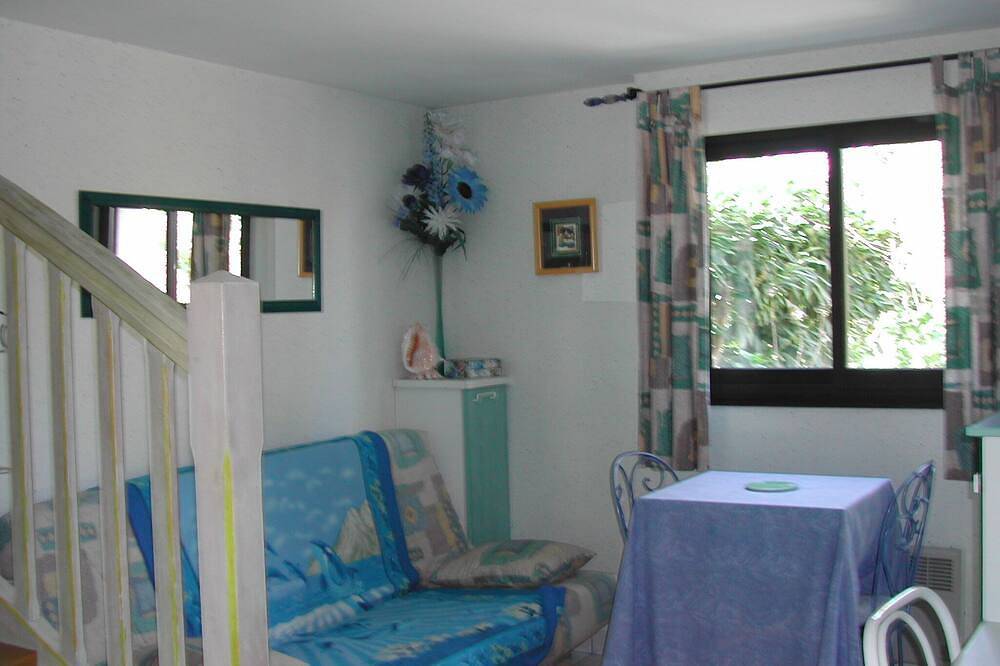 Aux Trois Saisons : Pavillon d'Ete tout confort pour 2 ou 3 personnes, W.E. ou + in Piriac-sur-Mer, Côte d'Amour