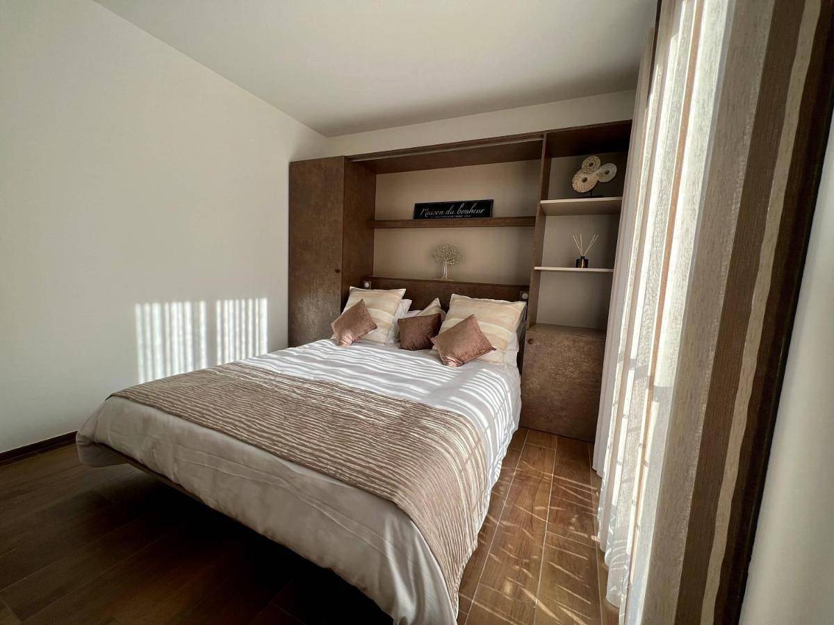 Superior Double Room in Mougins, Côte méditerranéenne (France)