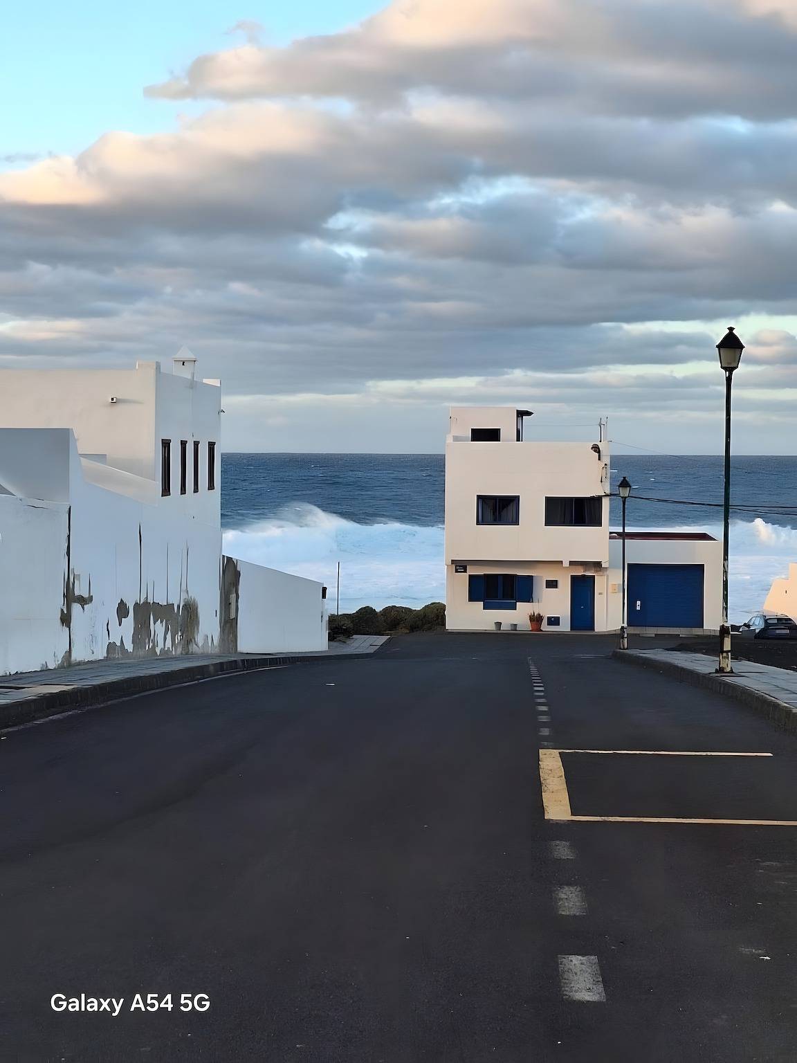 Apartamento entero, Apartamento vacacional 'La Caracola' con vistas al mar y Wi-Fi in La Santa, Tinajo