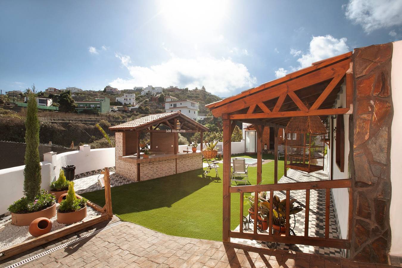 Apartamento entero, Apartamento vacacional Los diablitos 1A - Ideal familias, con vistas a la montaña, terraza y Wi-Fi in San Juan de la Rambla, Tenerife Norte