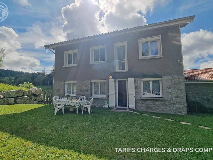 Gîte pour 4 personnes, avec jardin dans la Loire