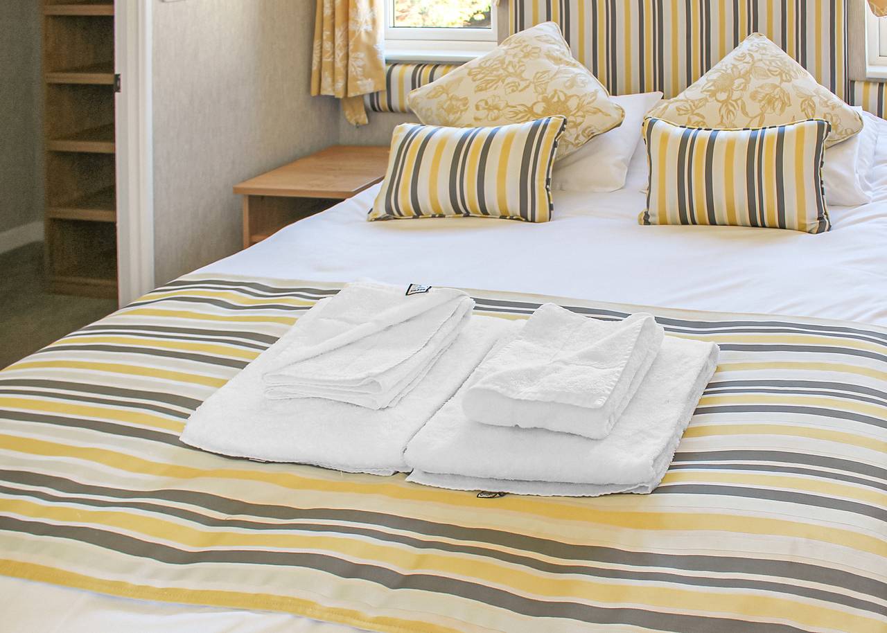 Platinum Cabin with Hot Tub in Hunstanton, Norfolk Coast