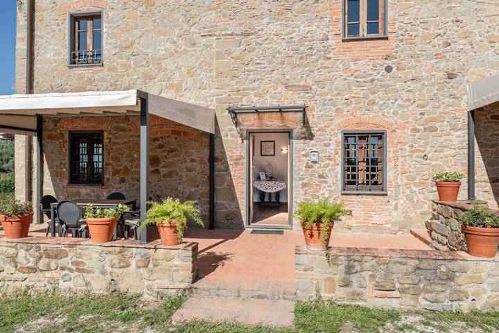 Agriturismo 'Agriturismo Fadanelli - La Cantina' con piscina, giardino e Wi-Fi in comune in Lamporecchio, Provincia di Pistoia