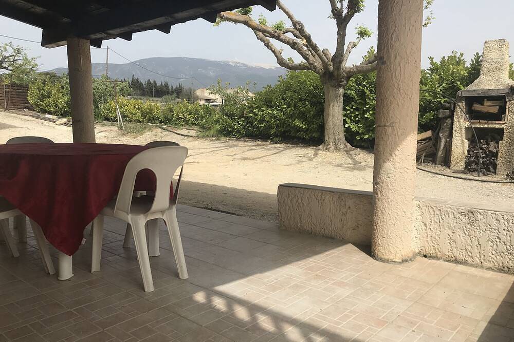 Geheel appartement, Appartement Dans Maison vue Mt Ventoux et Vignes in Mormoiron, Parc naturel régional du Mont-Ventoux