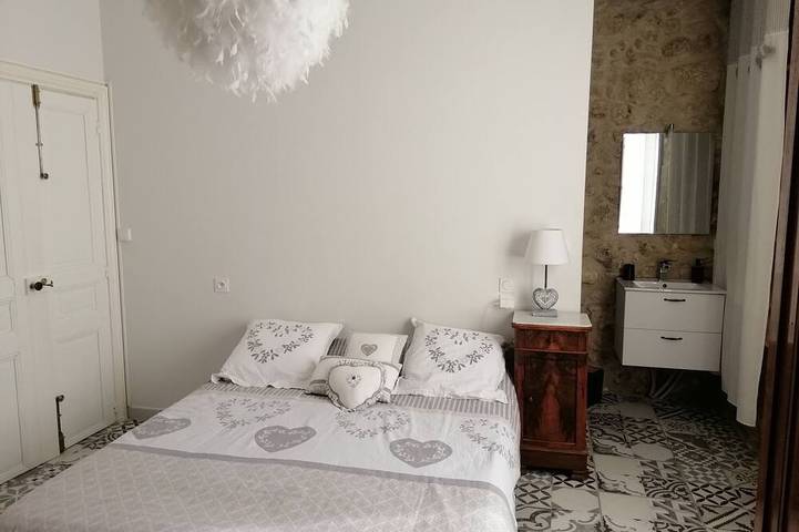 Location de vacances pour 15 personnes, avec jardin, animaux acceptés à Lespignan - 2