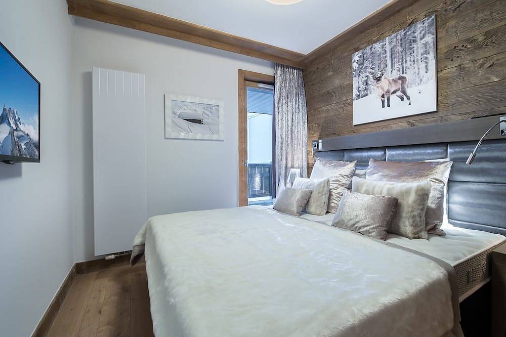 Entire apartment, Central Apartment in Courchevel Village - 2Br, Near Slopes, Parking, Ski Locker, Fitness Access in Saint-Bon-Tarentaise, Les Trois Vallées