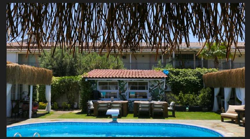 Hotel für 2 Personen, mit Ausblick und Pool sowie Garten - 1