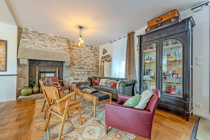 Maison de vacances 'Maison 8 Pers Plein Centre Ville' avec terrasse privée, jardin privé et Wi-Fi in Lesneven, Région de Brest