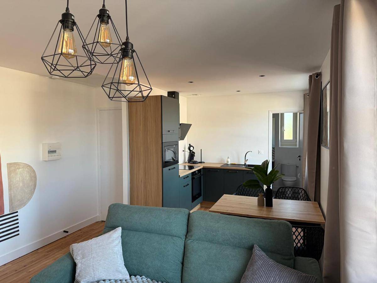 Appartement entier, One-Bedroom Apartment in Chaumont, Haute-Marne