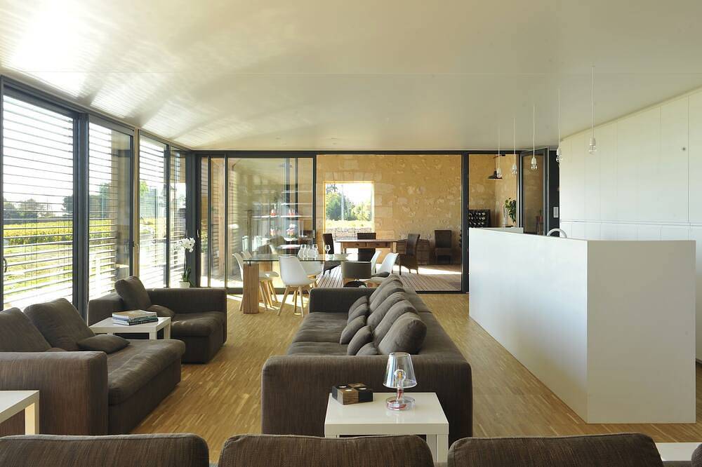Un chai bordelais rénové, Grand Prix 2017 Maison&Travaux in Plassac, Région de Blaye