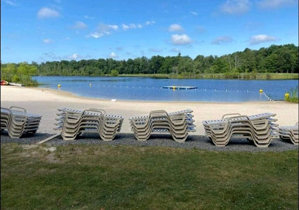 Pocono Retreat – Near Kalahari Resort & Lake, Game Room, Great for Large Groups! in Monroe County (PA)