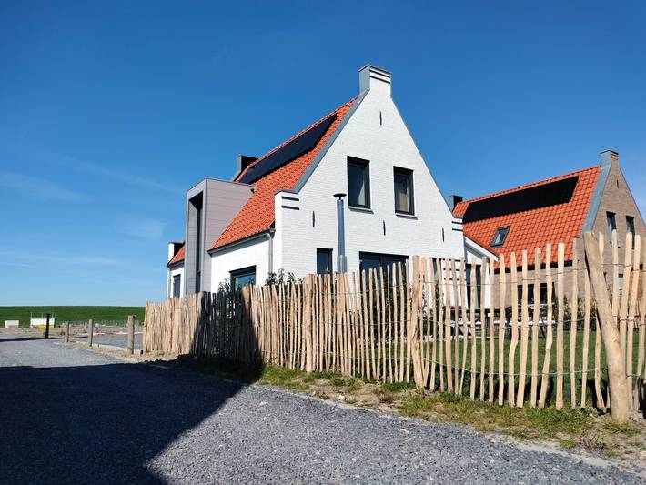 Ferienhaus für 6 Personen, mit Terrasse und Balkon/Terrasse