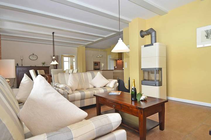 Ferienhaus für 7 Personen, mit Terrasse und Garten sowie Sauna