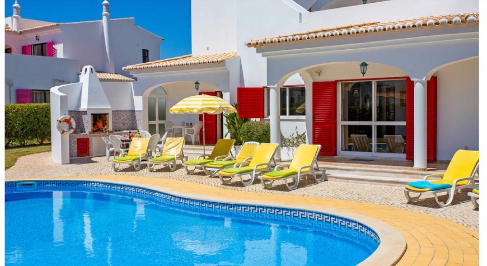 Villa Gomes a pochi passi dalla spiaggia in Armação de Pêra (costa), Distretto di Faro