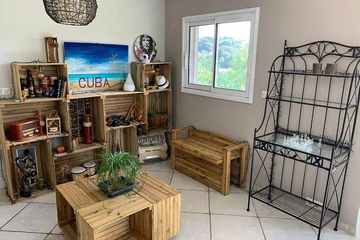 Location de vacances pour 8 personnes, avec terrasse ainsi que vue et jardin à Alairac - 2