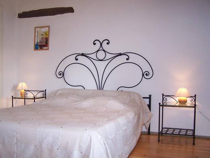 Location de vacances pour 2 personnes, avec vue ainsi que jardin et piscine à Vaudreuille - 4