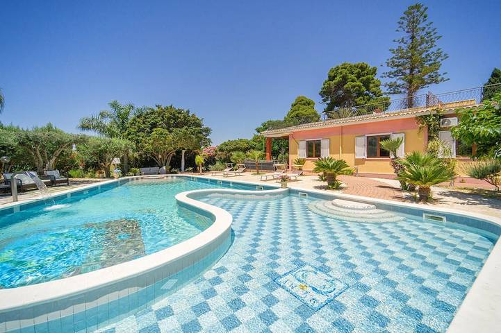 Holiday home for 8 people, with garden - 1