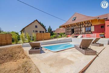 Gîte pour 6 personnes, avec jardin et piscine, animaux acceptés à La Chapelle-Saint-Sauveur