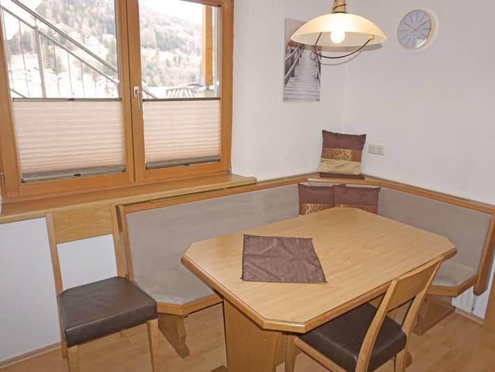 Ferienwohnung für 5 Personen, mit Terrasse und Garten am Arlberg - 4