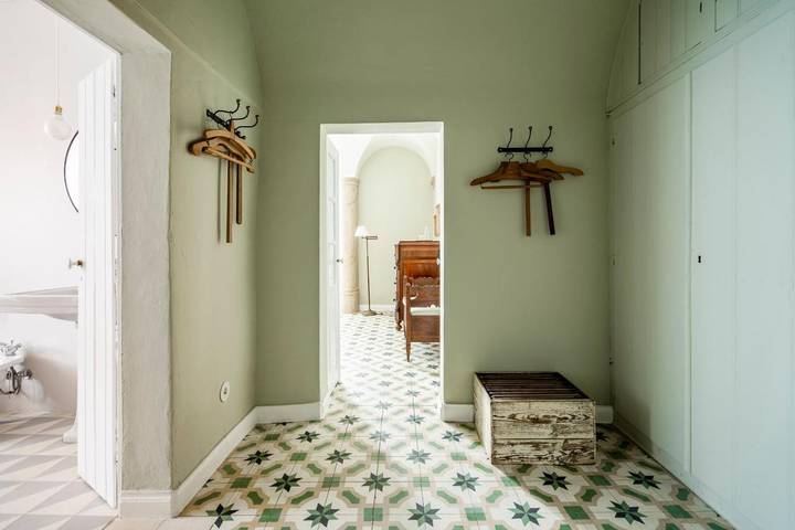 Gîte pour 2 personnes, avec piscine ainsi que vue et terrasse à Moura - 2