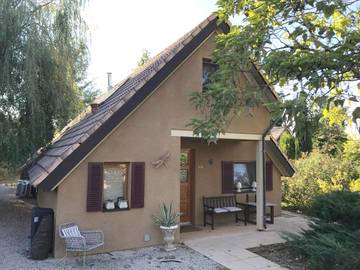 Gîte pour 5 personnes, avec vue et jardin ainsi que sauna et piscine, adapté aux familles à Lombez