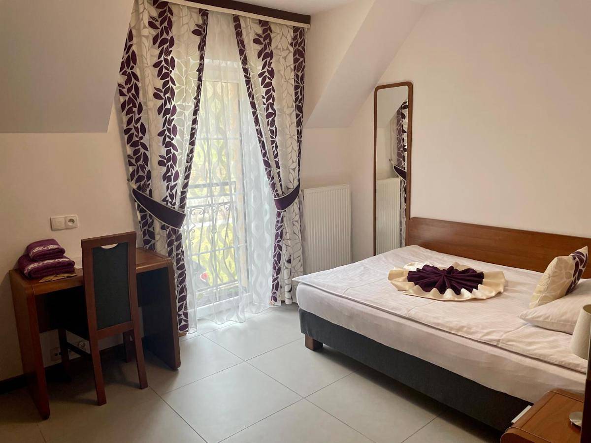 Small Double Room in Kudowa-Zdrój, Park Narodowy Gór Stołowych
