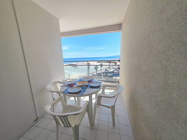 Gîte pour 4 personnes, avec terrasse dans Casino Du Canet En Rousillon - 2