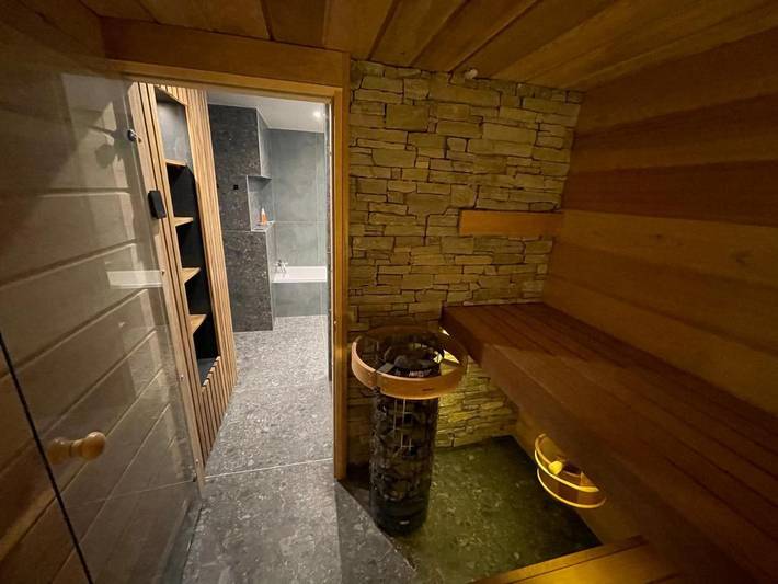 Gîte pour 9 personnes, avec Balcon et Jacuzzi ainsi que Terrasse et Jardin à Bonne - 4