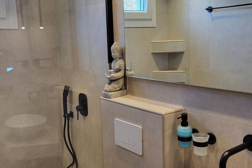 Strandnahes Ferienhaus mit privatem Garten in Chrisi Akti, Thassos