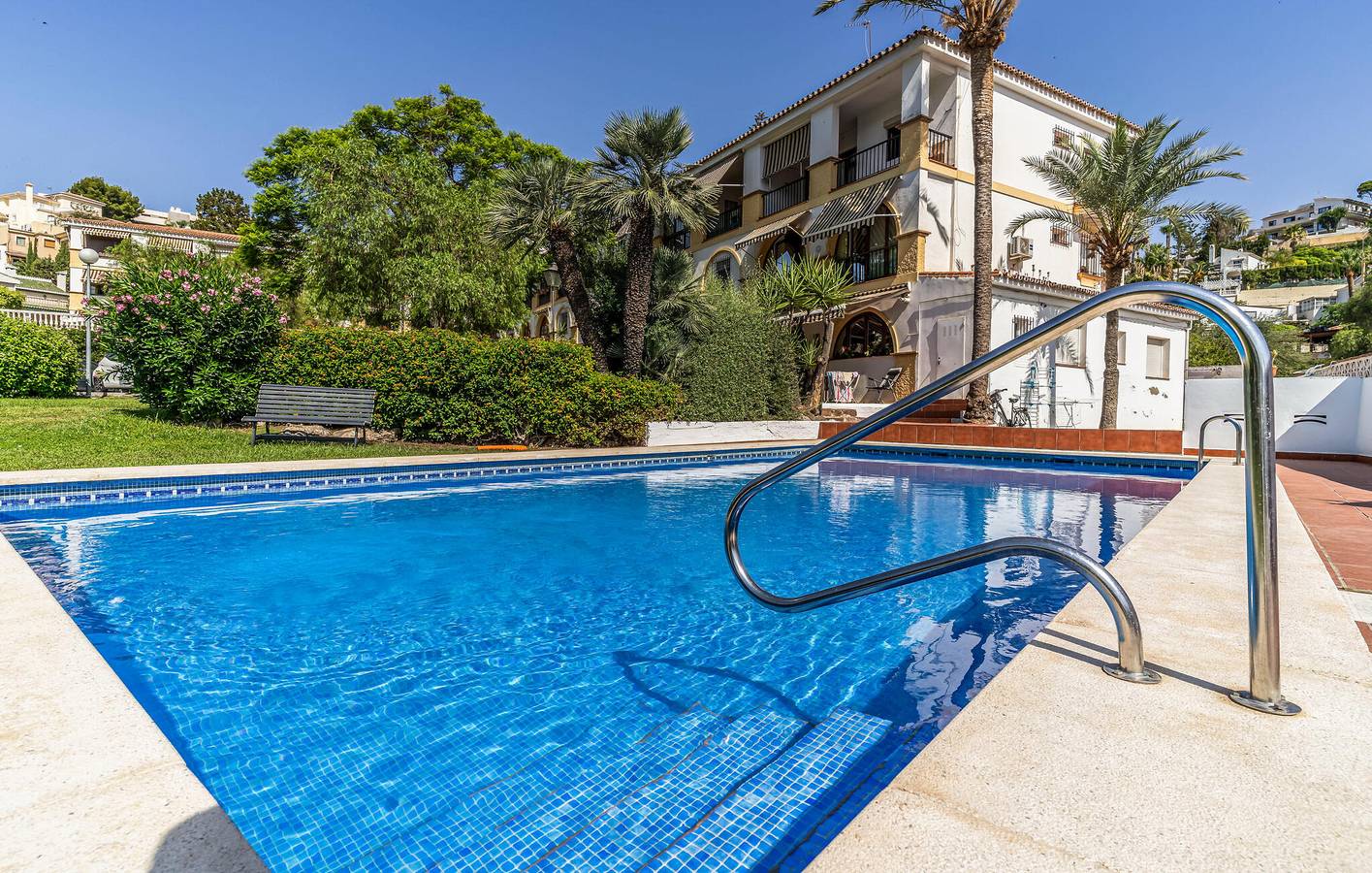 Appartement de vacances entier, Appartement confortable avec piscine, parking et WiFi près de Playa de Pedregalejo in Málaga (Este), Malaga