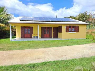 Location de vacances pour 7 personnes, avec terrasse dans Riviere la Lezarde