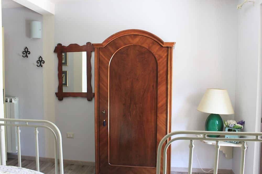 Bellissima villa nel parco con vista spettacolare e piscina in Spoleto, Perugia e dintorni